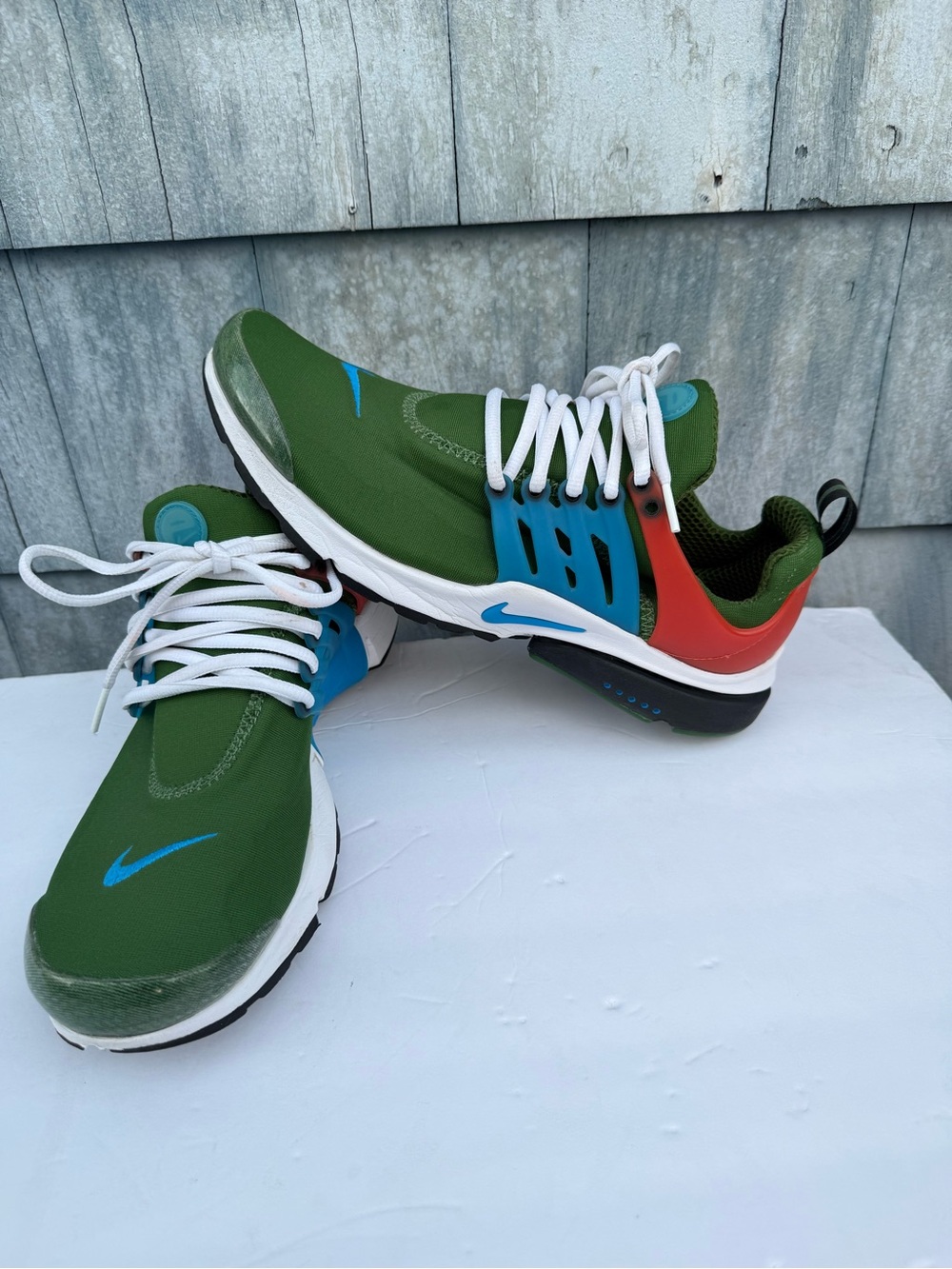 Nike Air Presto Multicolor Forest Green Red Blue CT3550-300 Men's size 10 .